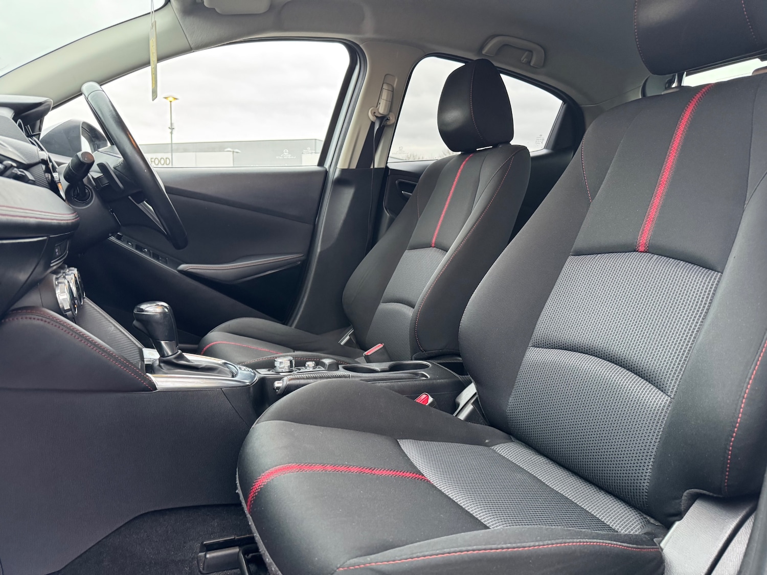 Used Mazda Mazda2 2015 for sale - 77335898: Photo 16