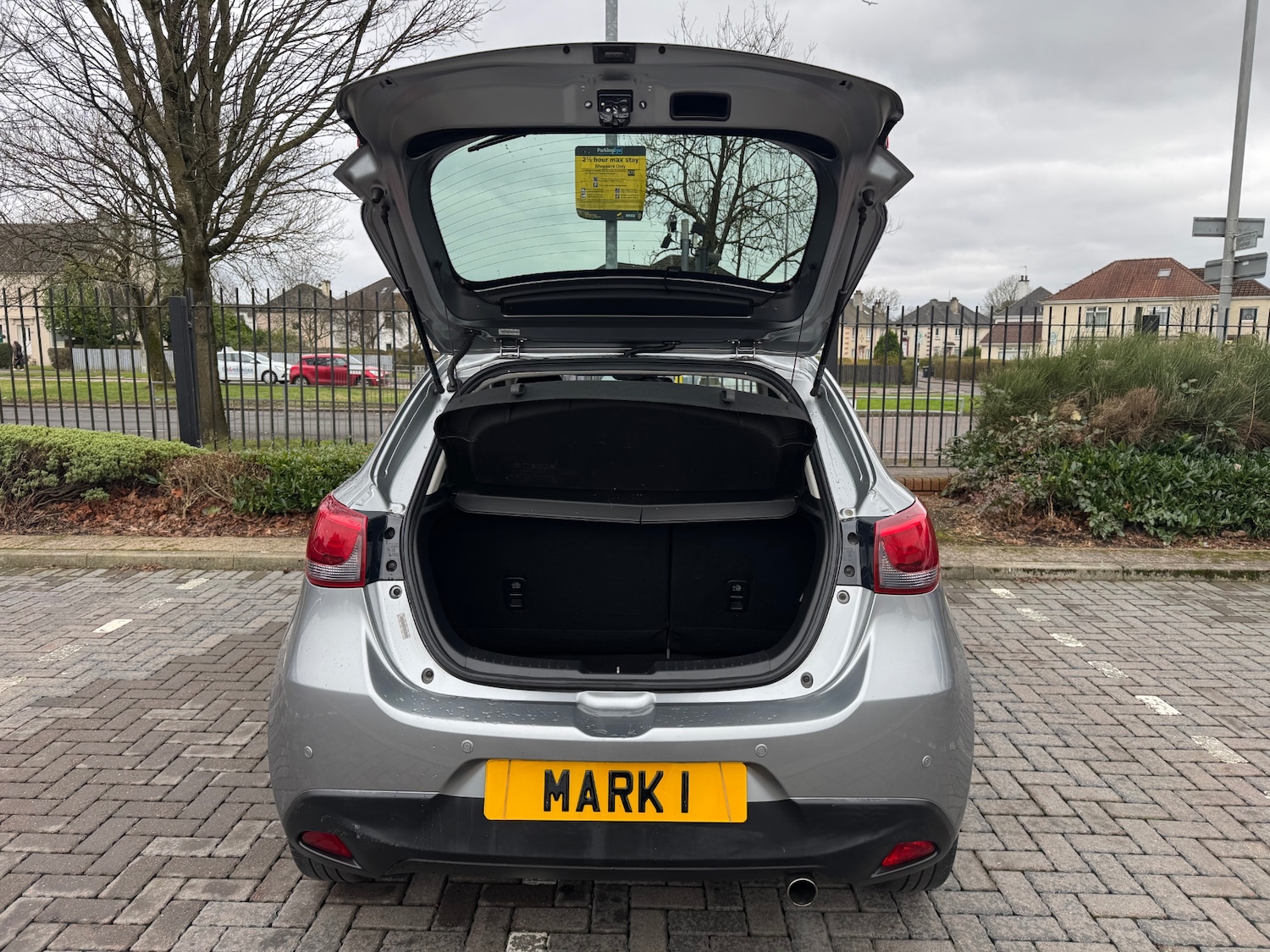 Used Mazda Mazda2 2015 for sale - 77335898: Photo 9