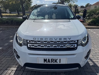 Used Land Rover Discovery Sport 2017 for sale - 75702793: Photo