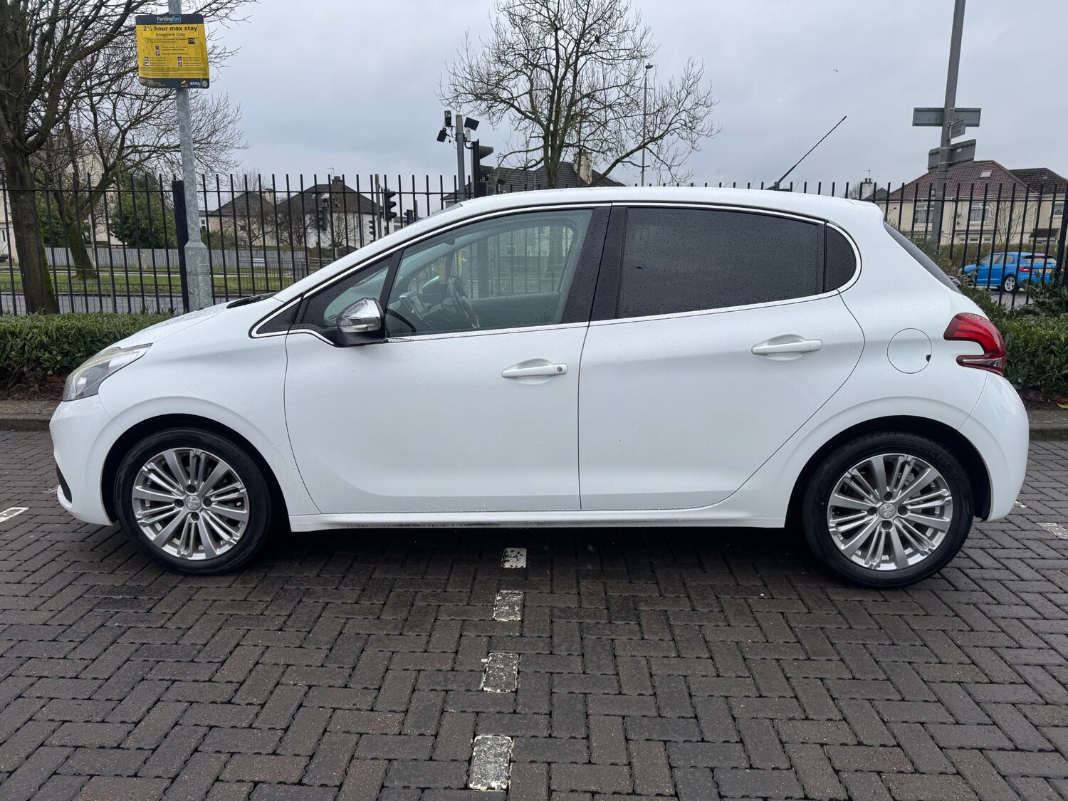 Used Peugeot 208 2017 for sale - 77461653: Photo 7