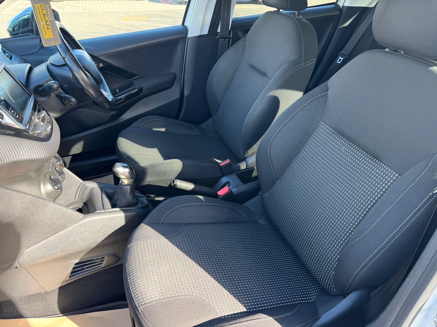 Used Peugeot 208 2016 for sale - 76430623: Photo 16