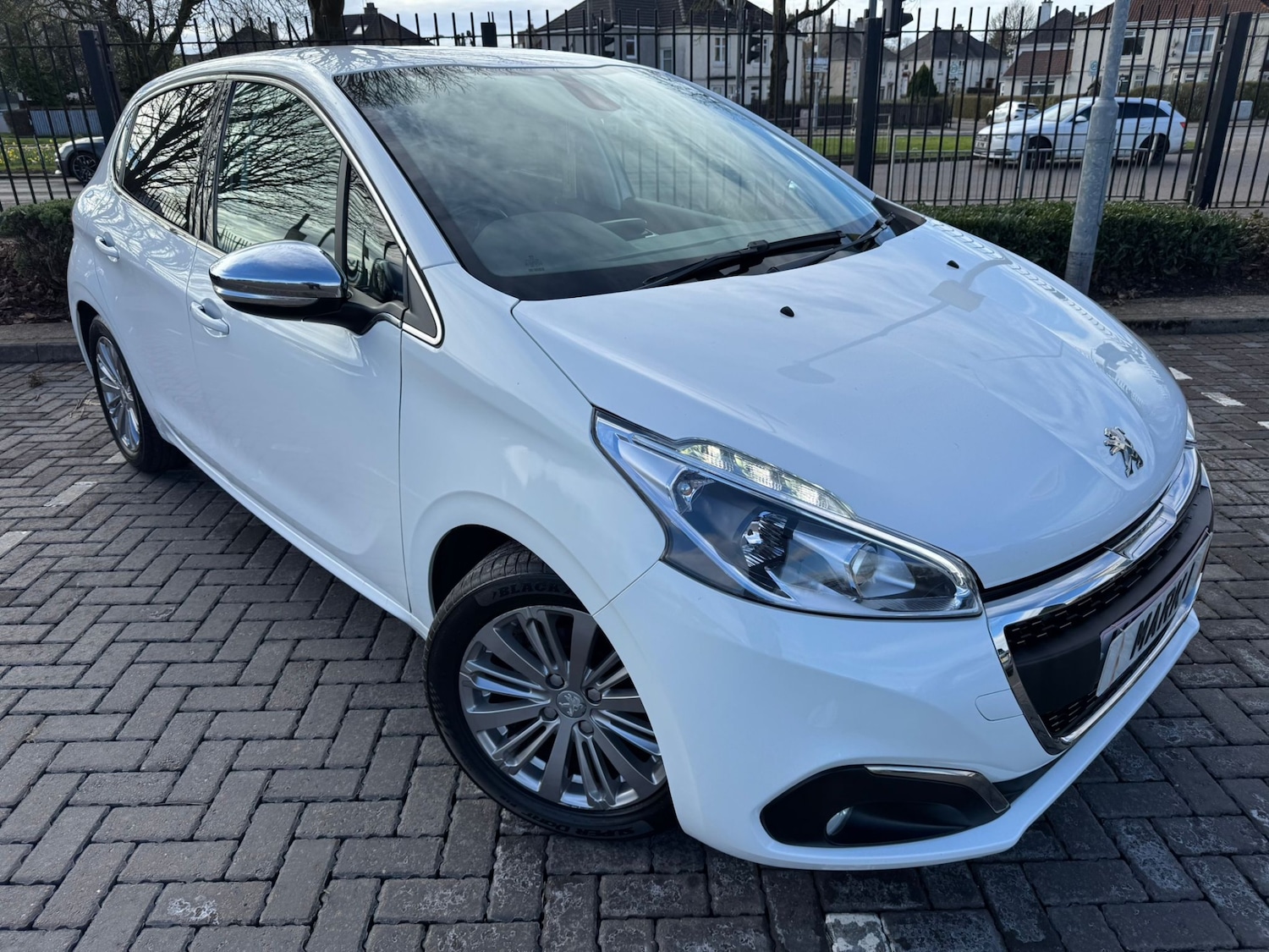 Used Peugeot 208 2016 for sale - 76430623: Photo 3