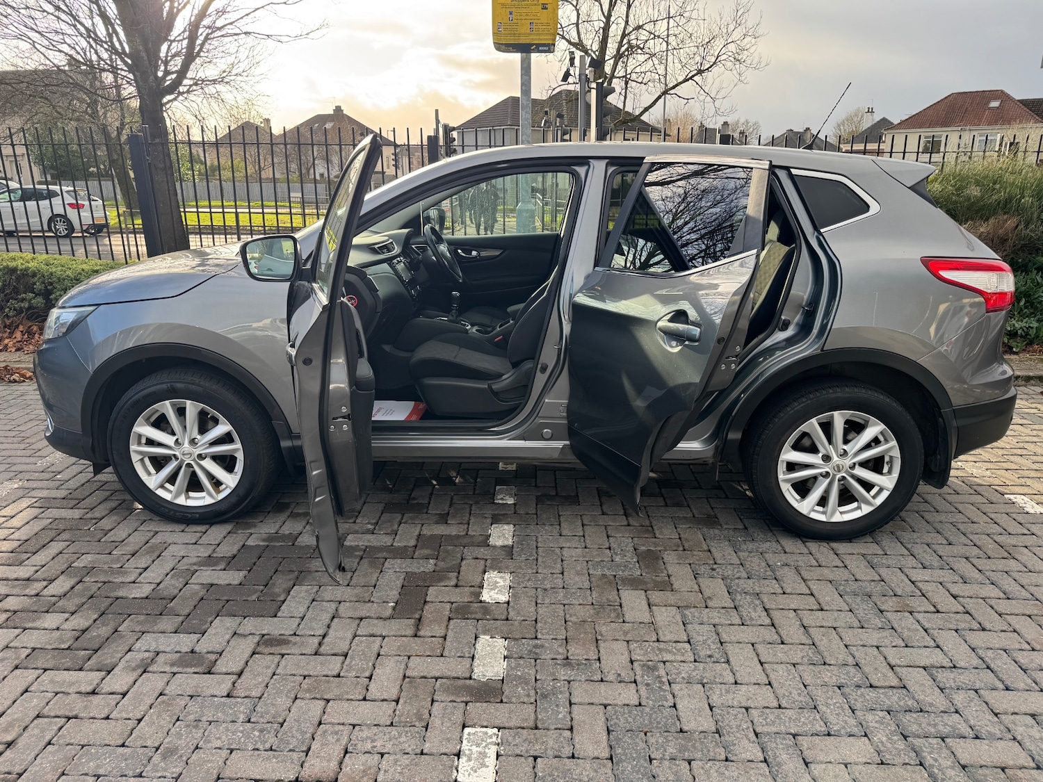 Used Nissan Qashqai 2014 for sale - 76735846: Photo 6