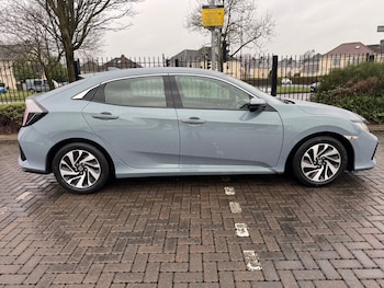 Used Honda Civic 2018 for sale - 77501561: Photo