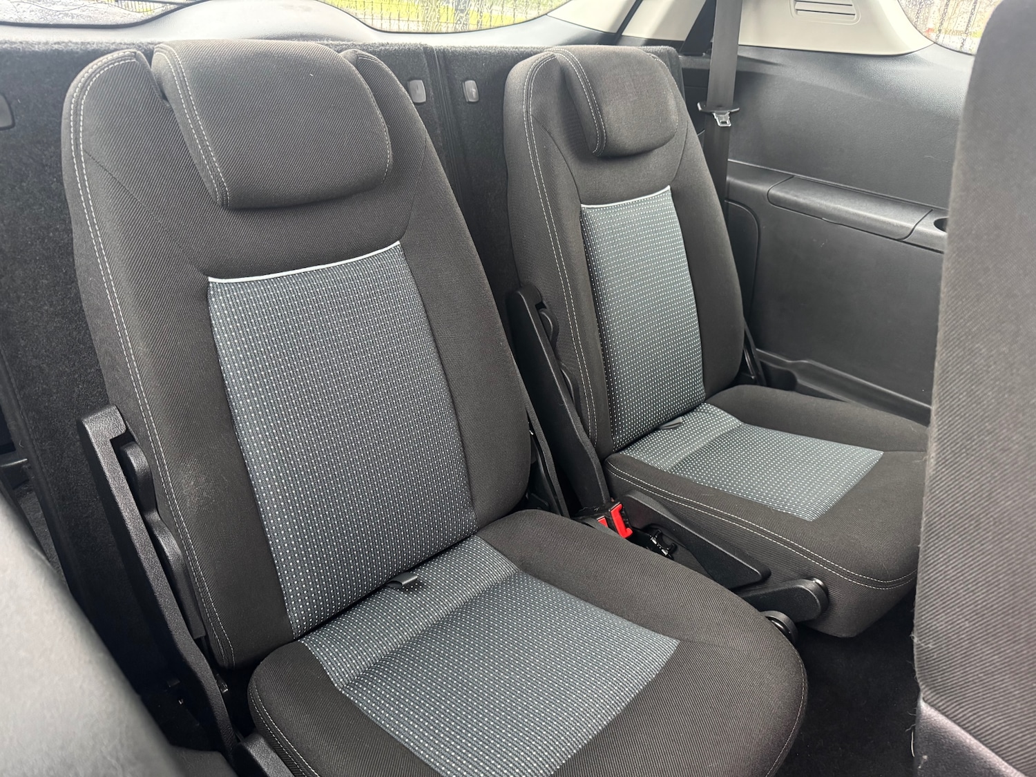 Used Ford S-Max 2012 for sale - 76477022: Photo 19