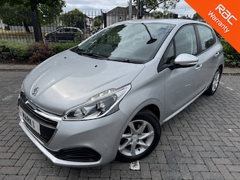 Used Peugeot 208 2016 for sale - 79491403: Photo