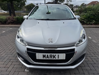 Used Peugeot 208 2016 for sale - 79491403: Photo