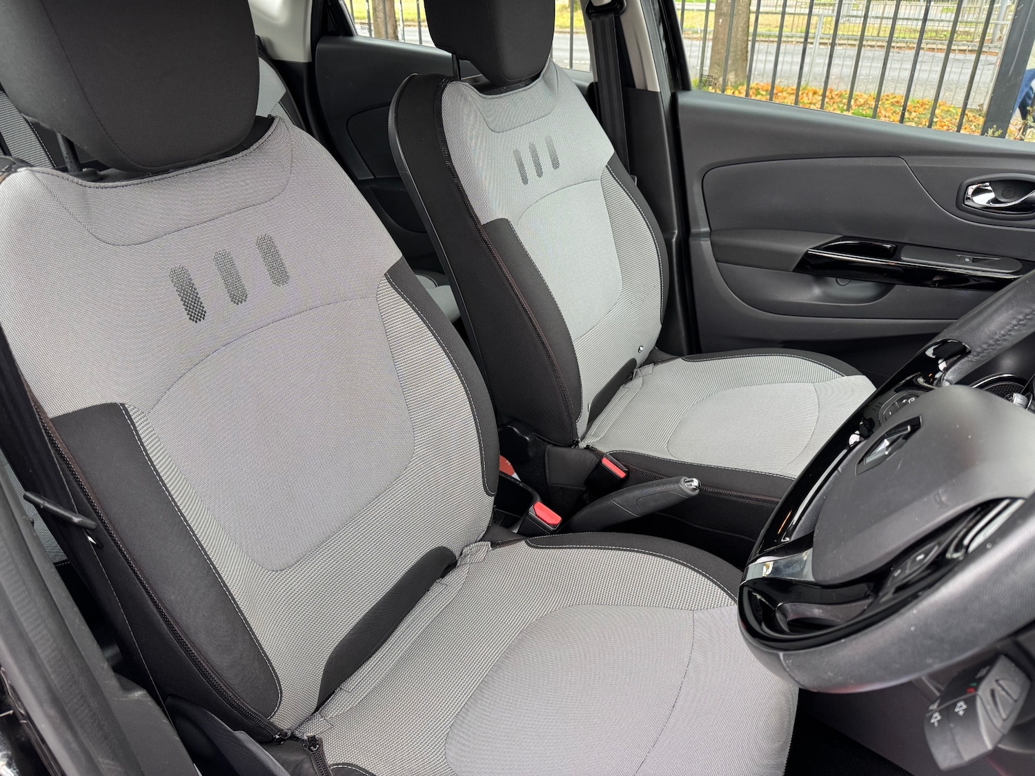 Used Renault Captur 2013 for sale - 76302146: Photo 15