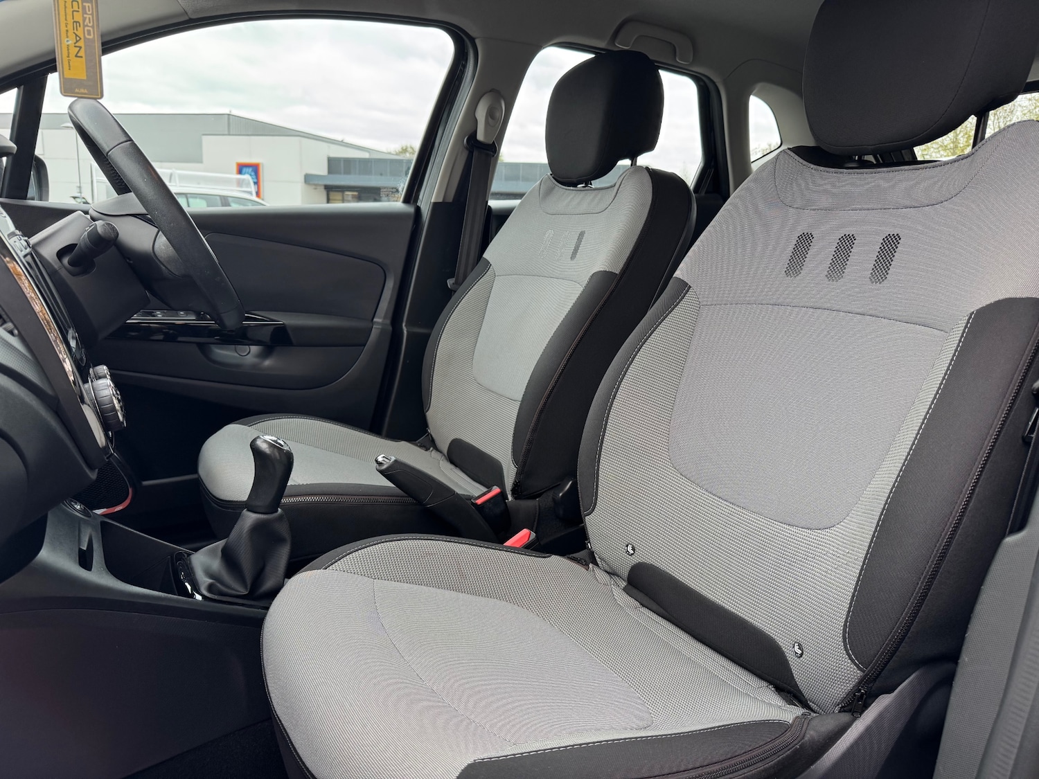 Used Renault Captur 2013 for sale - 76302146: Photo 16