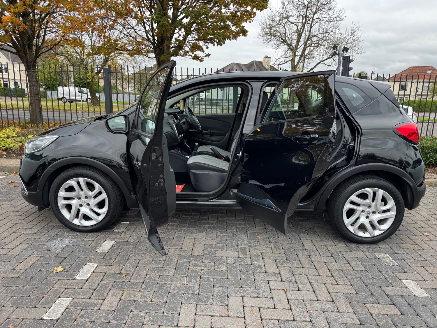 Used Renault Captur 2013 for sale - 76302146: Photo 6