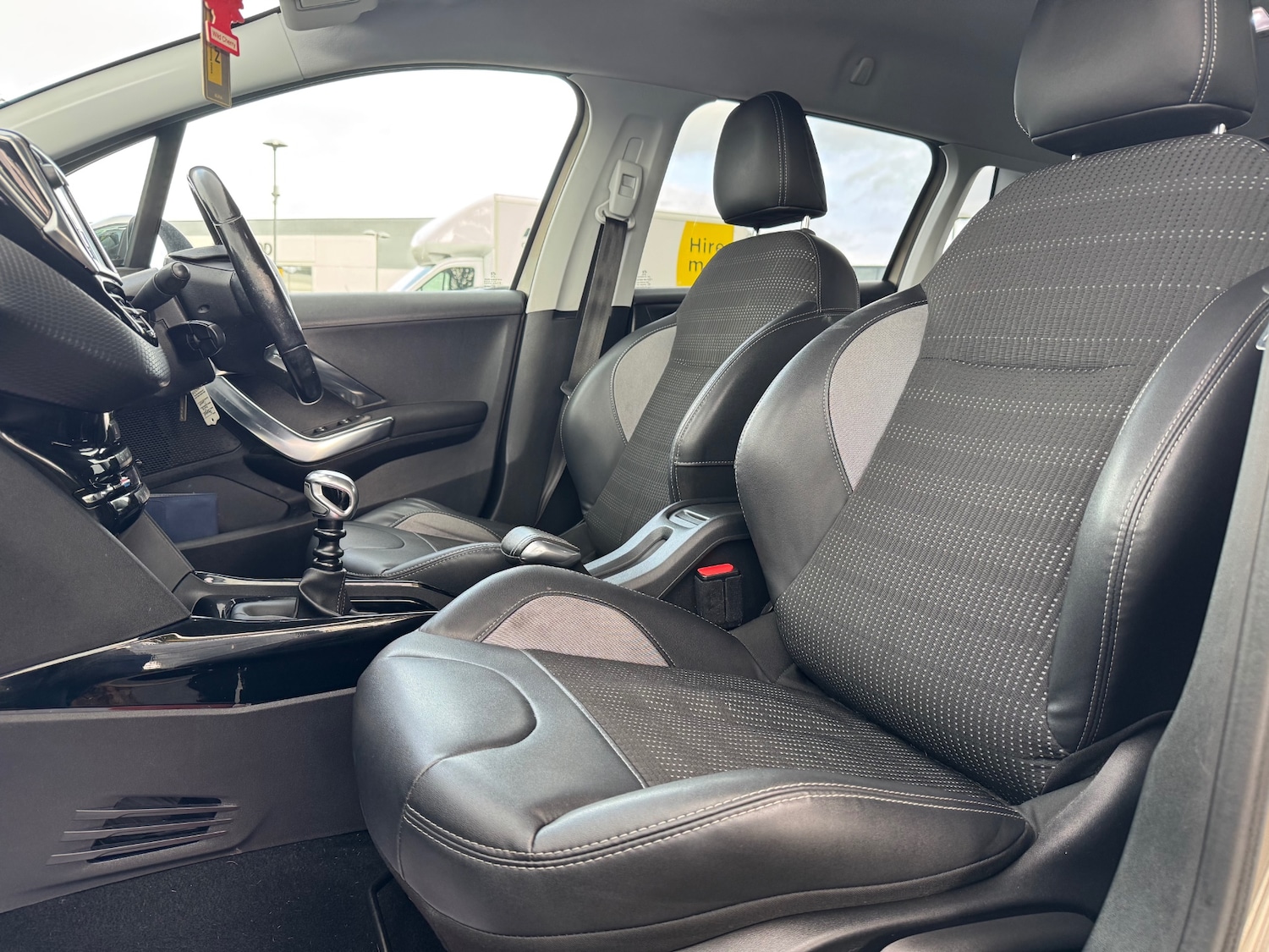 Used Peugeot 2008 2015 for sale - 76220639: Photo 16