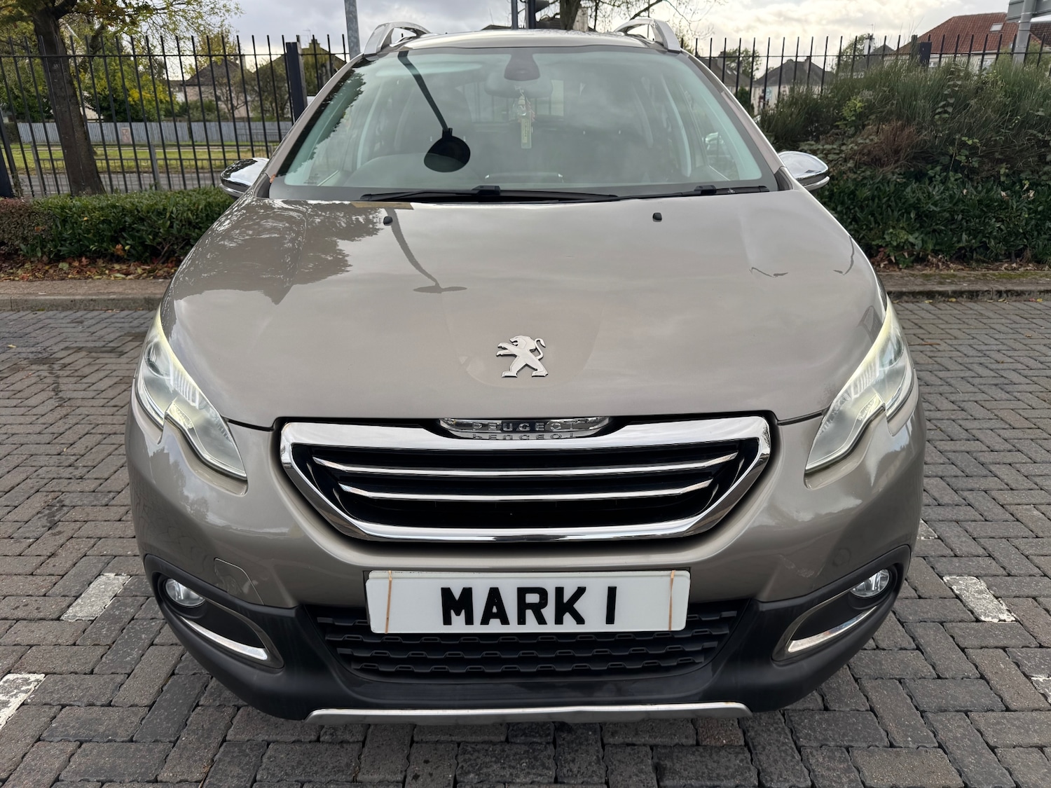 Used Peugeot 2008 2015 for sale - 76220639: Photo 2