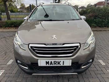 Used Peugeot 2008 2015 for sale - 76220639: Photo 2