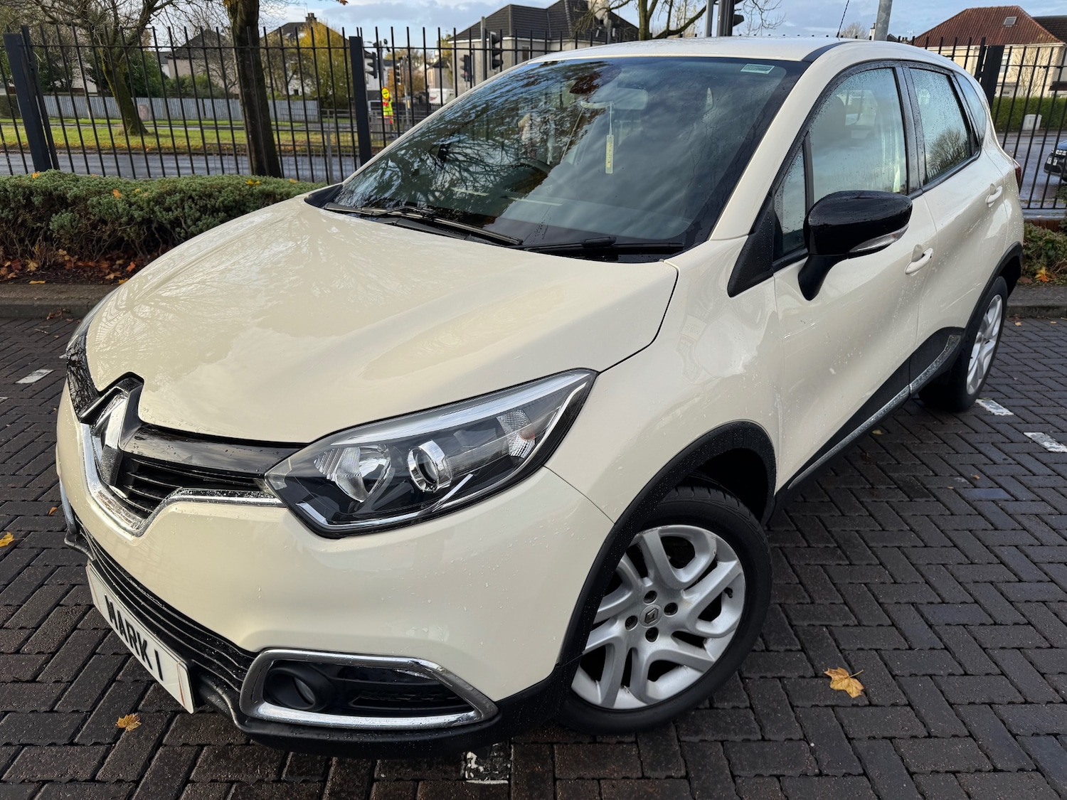Used Renault Captur 2015 for sale - 76738294: Photo 1