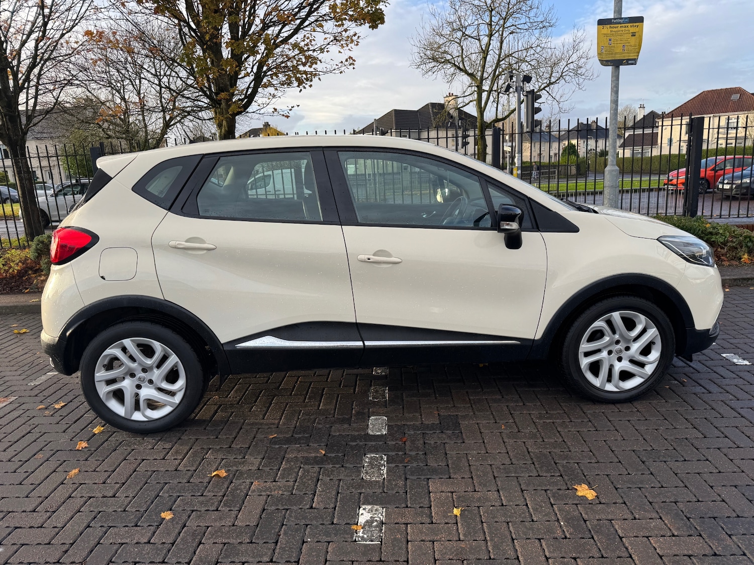 Used Renault Captur 2015 for sale - 76738294: Photo 4