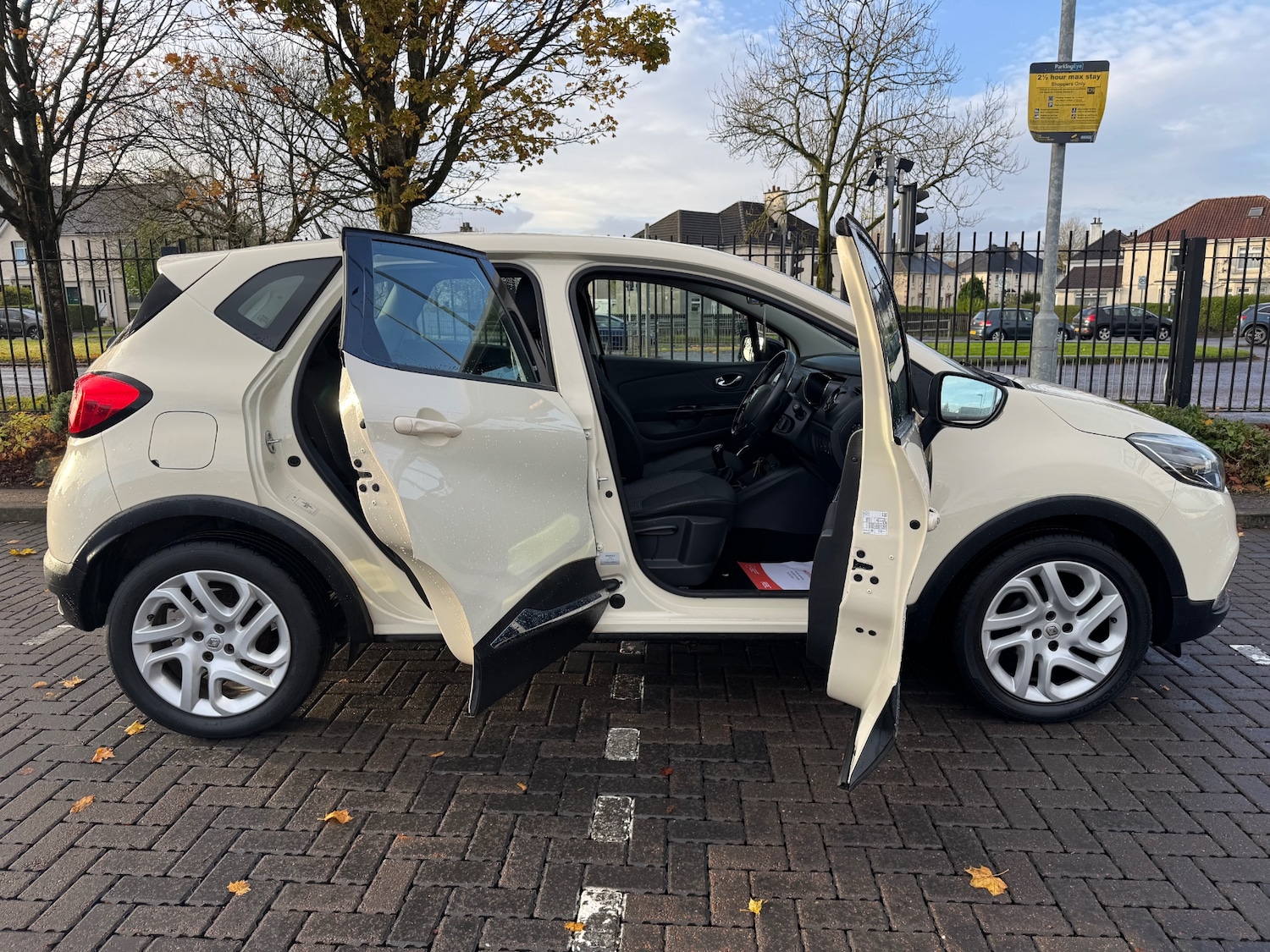 Used Renault Captur 2015 for sale - 76738294: Photo 5