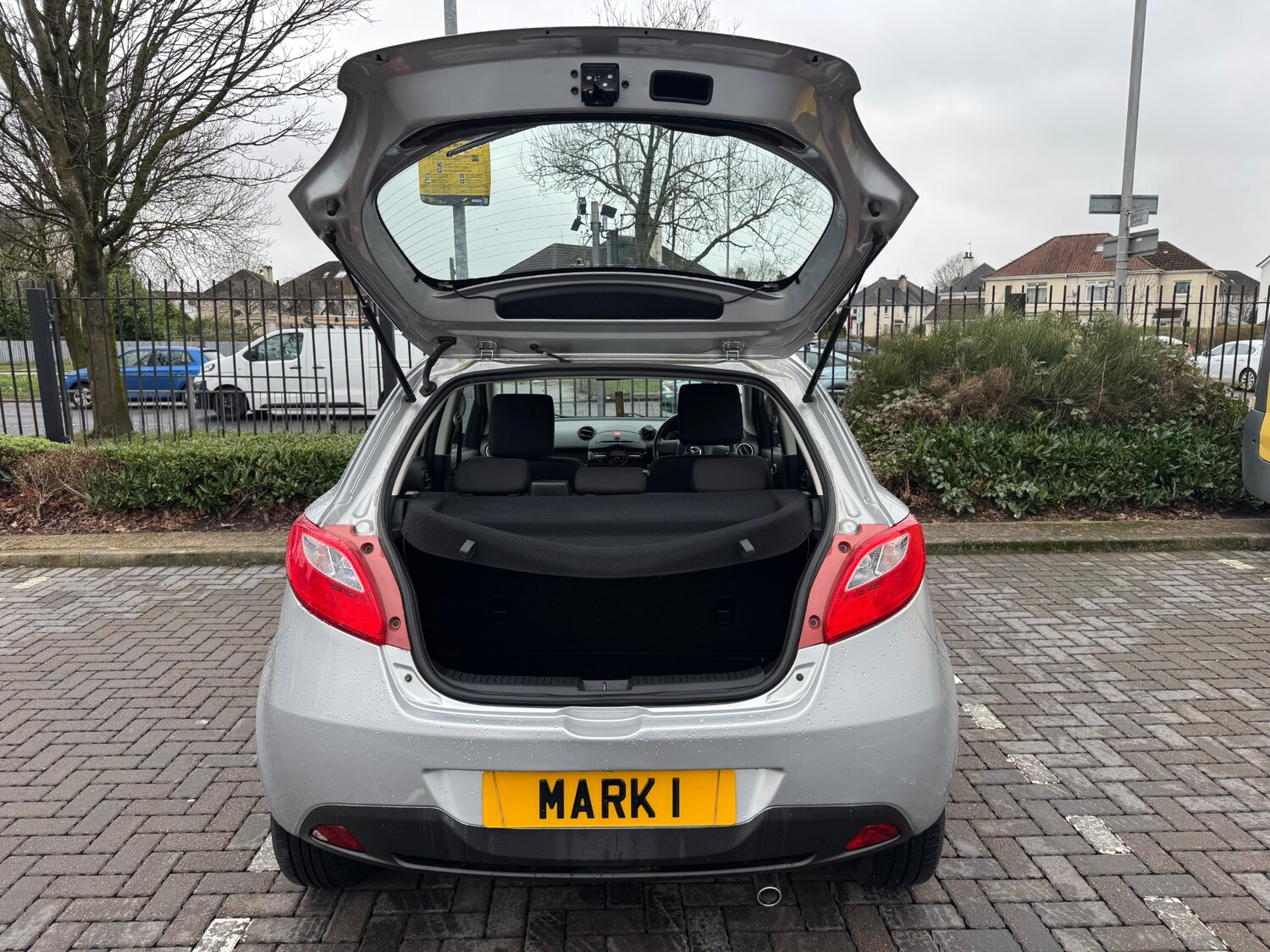 Used Mazda Mazda2 2012 for sale - 77677493: Photo 9