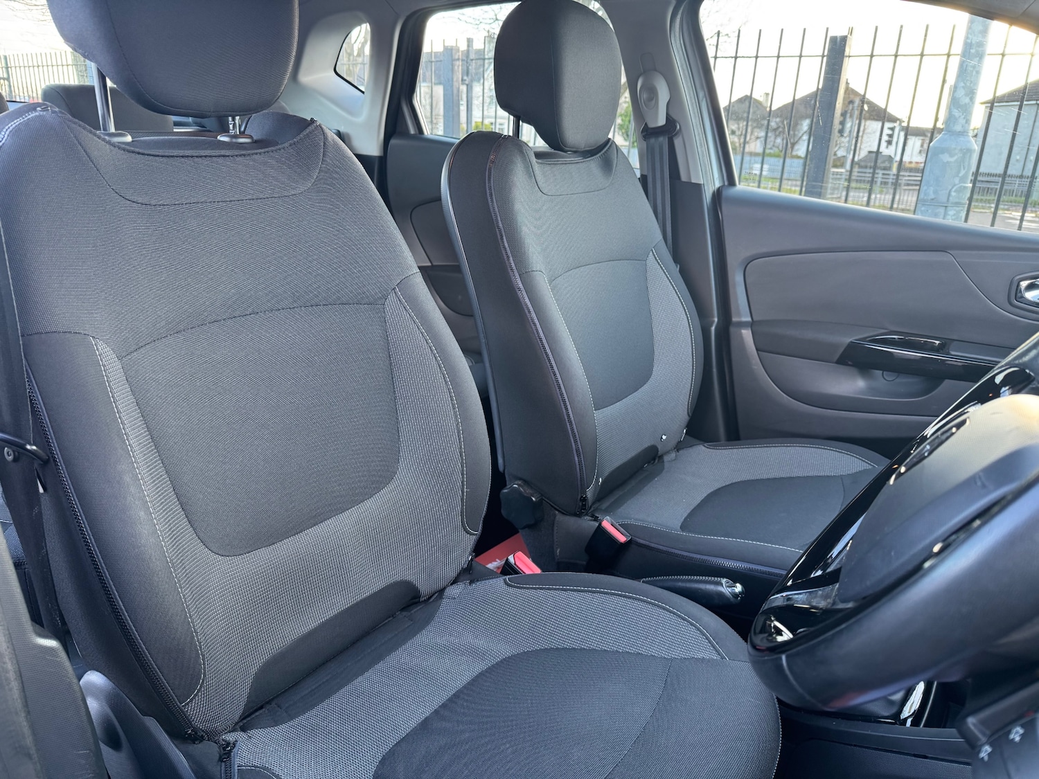 Used Renault Captur 2015 for sale - 76626588: Photo 15