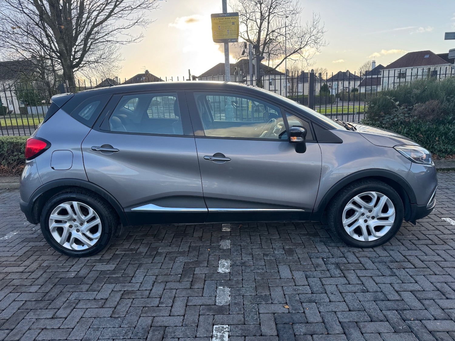 Used Renault Captur 2015 for sale - 76626588: Photo 4