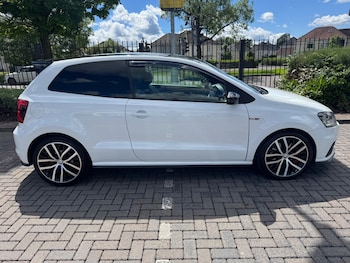 Used Volkswagen Polo 2015 for sale - 79258556: Photo