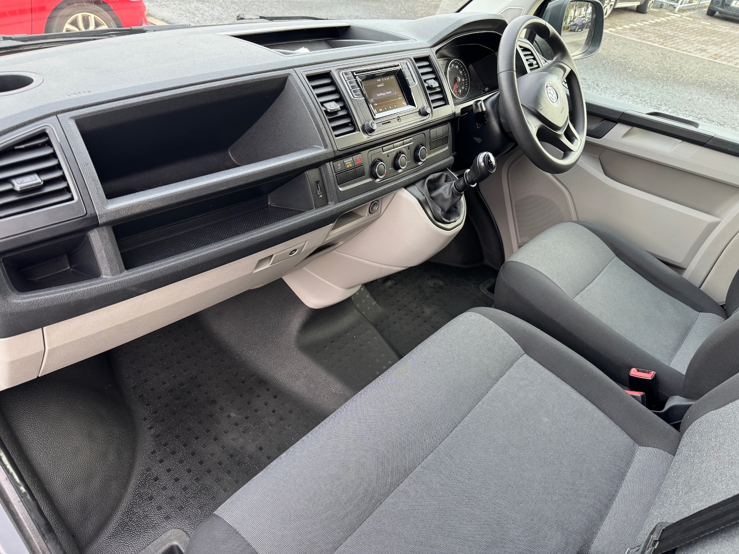 Used Volkswagen Transporter 2018 for sale - 76748465: Photo 14