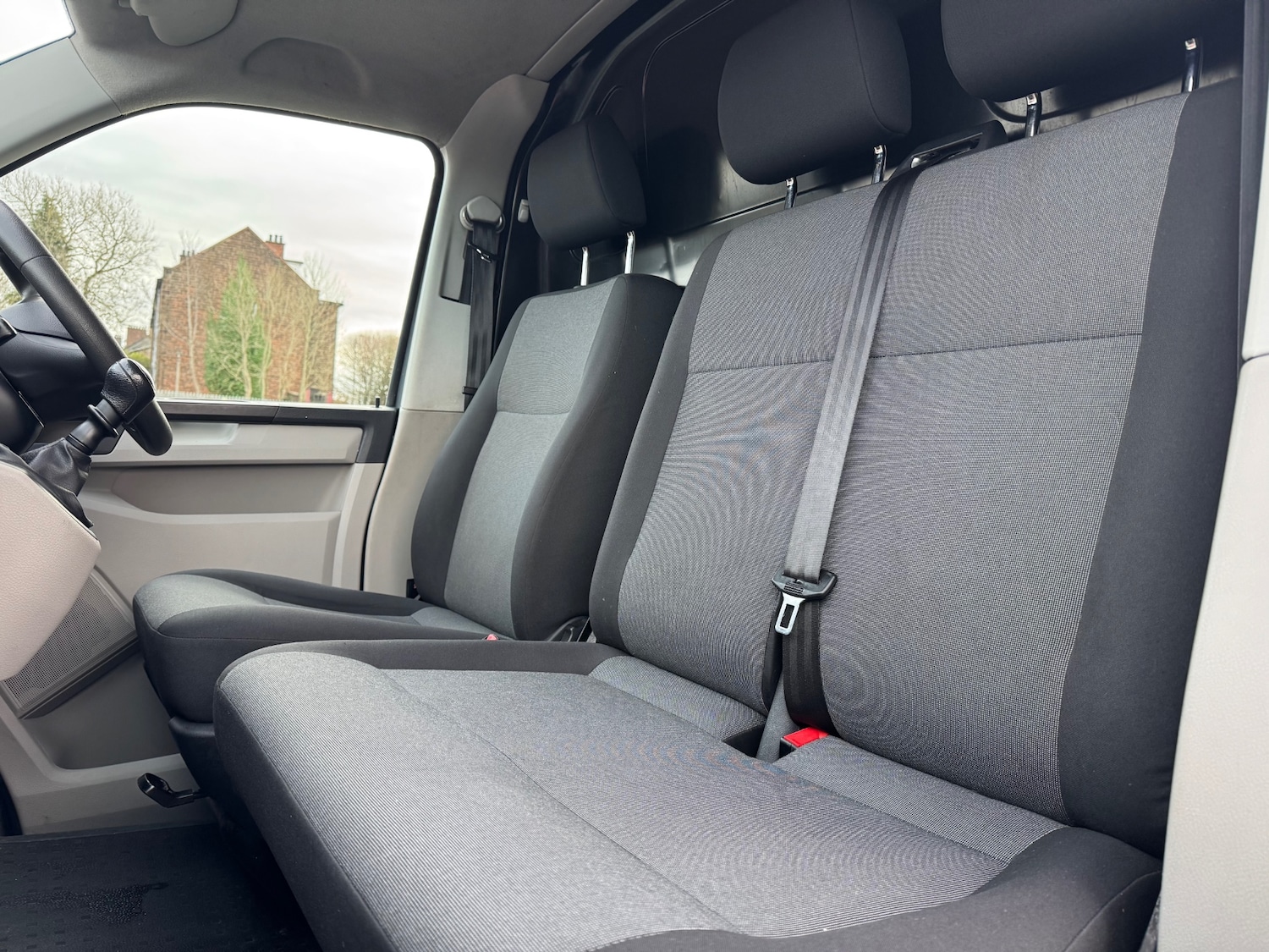 Used Volkswagen Transporter 2018 for sale - 76748465: Photo 16