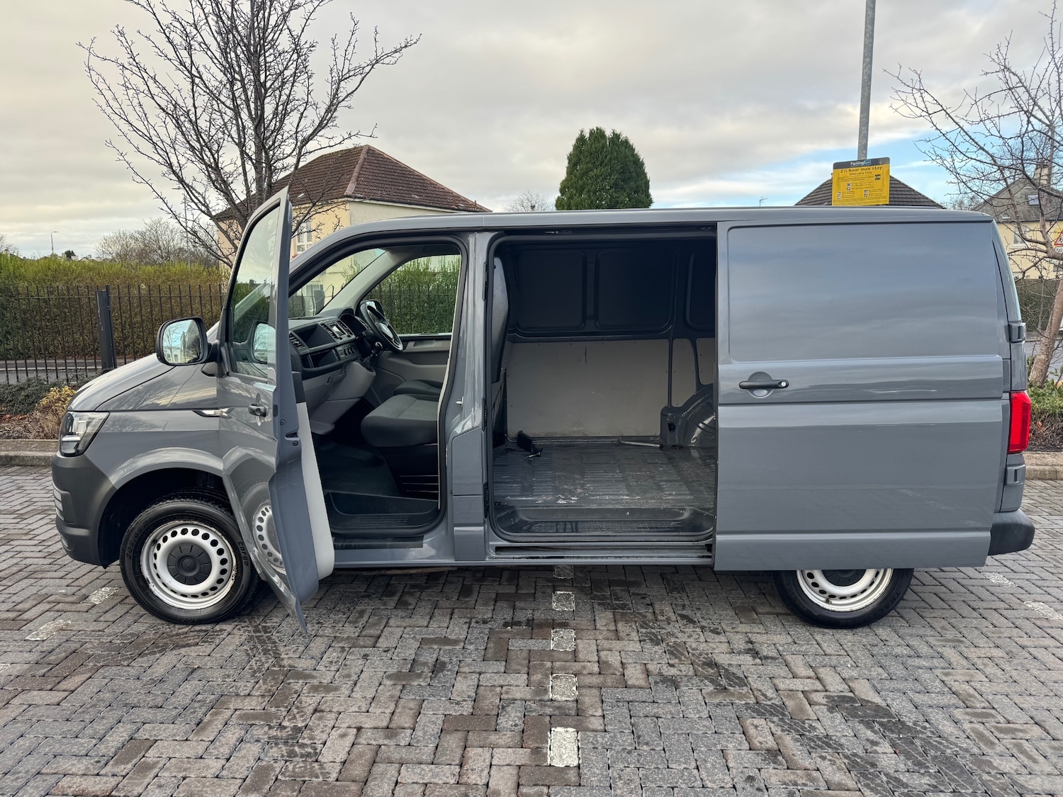 Used Volkswagen Transporter 2018 for sale - 76748465: Photo 6