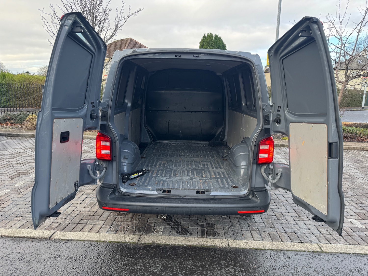 Used Volkswagen Transporter 2018 for sale - 76748465: Photo 9