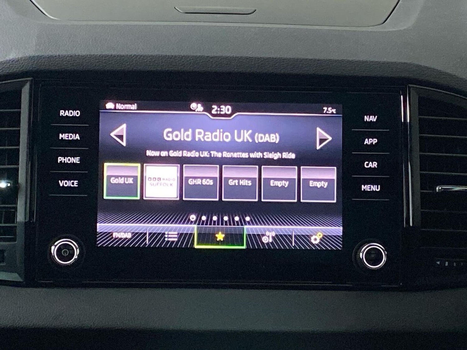 Used Skoda Karoq 2024 for sale - 76791861: Photo 11