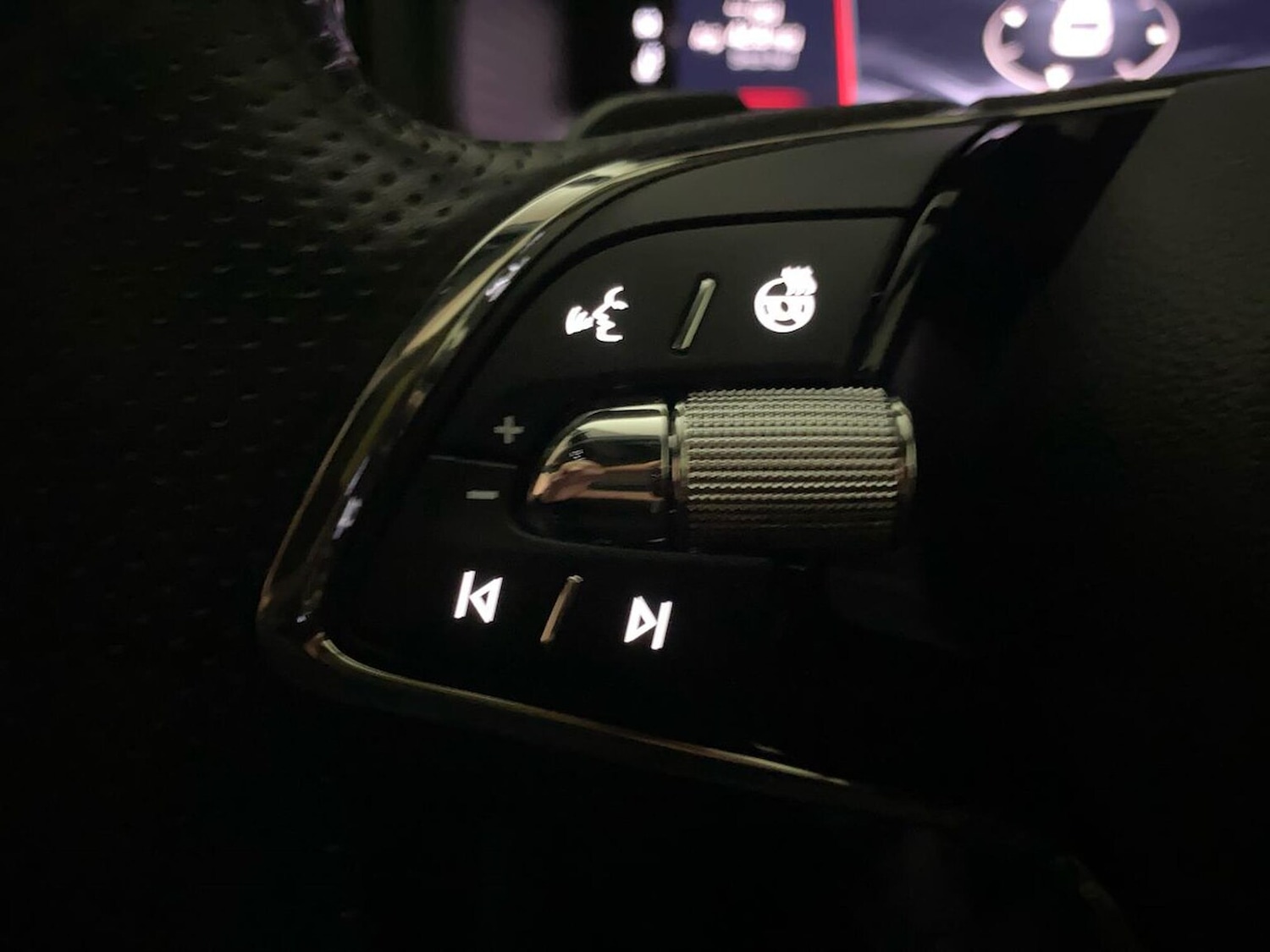 Used Skoda Karoq 2024 for sale - 76791861: Photo 36