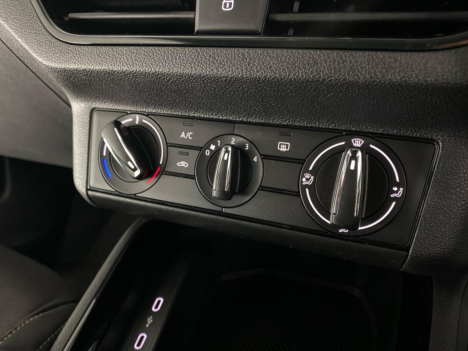 Used Skoda Kamiq 2023 for sale - 76918965: Photo 12