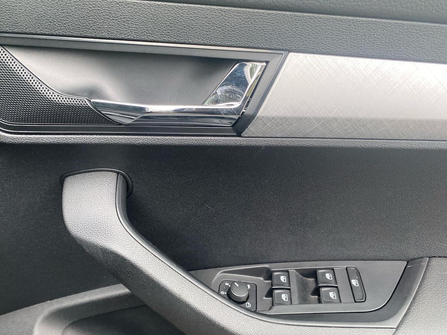 Used Skoda Karoq 2024 for sale - 76931613: Photo 21