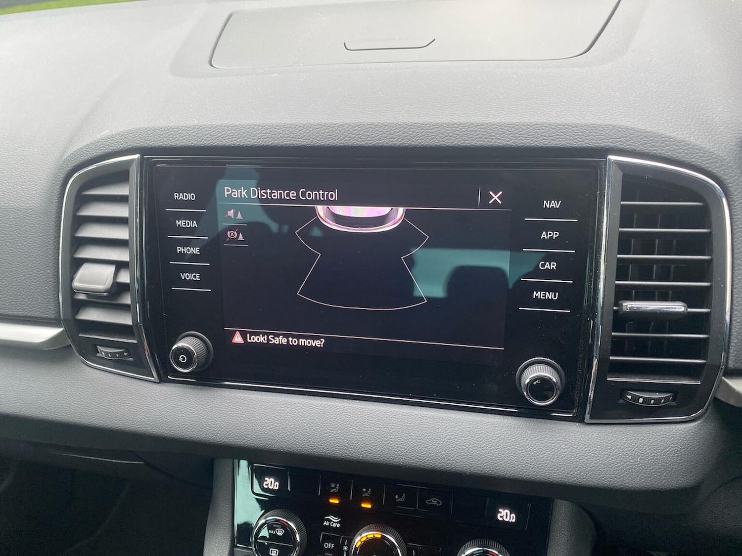 Used Skoda Karoq 2024 for sale - 76931613: Photo 23