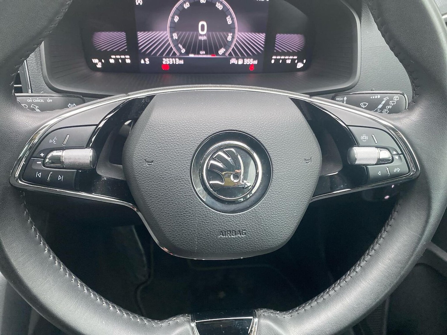 Used Skoda Karoq 2024 for sale - 76931613: Photo 26