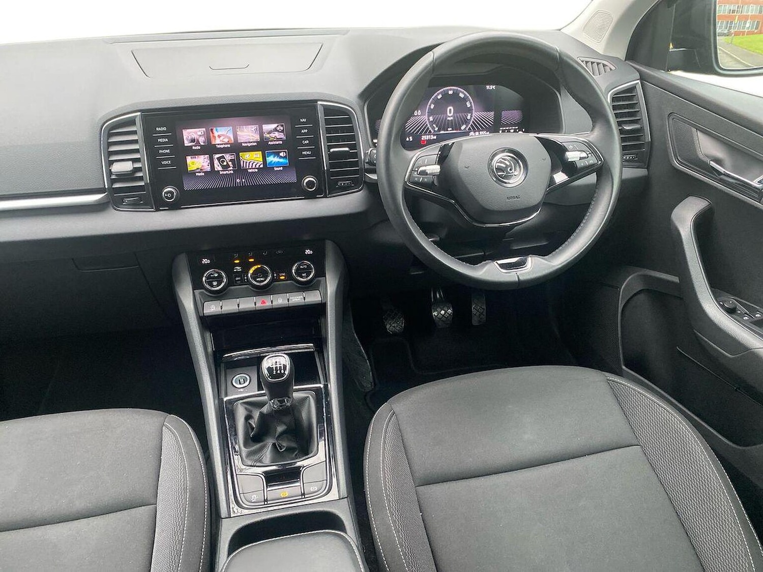 Used Skoda Karoq 2024 for sale - 76931613: Photo 9