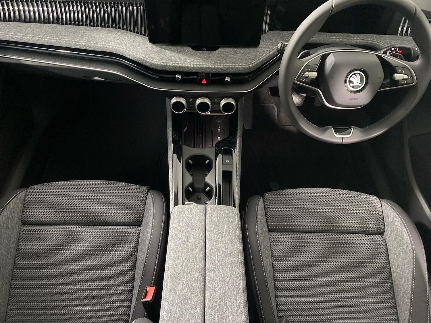 Used Skoda Superb 2025 for sale - 76830681: Photo 40