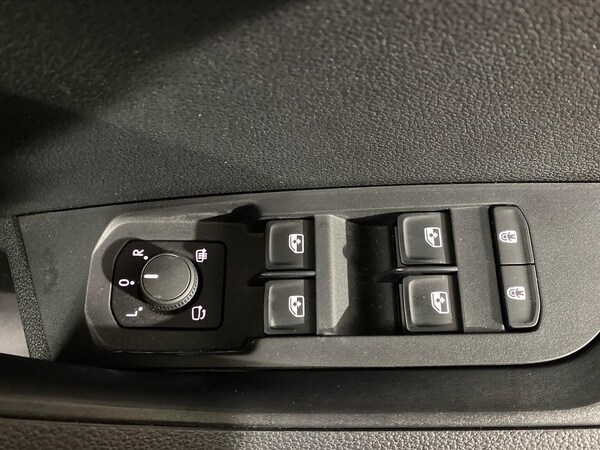 Used Skoda Karoq 2025 for sale - 76237038: Photo 27