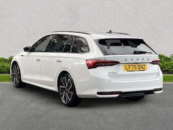Used Skoda Octavia 2025 for sale - 76848750: Photo
