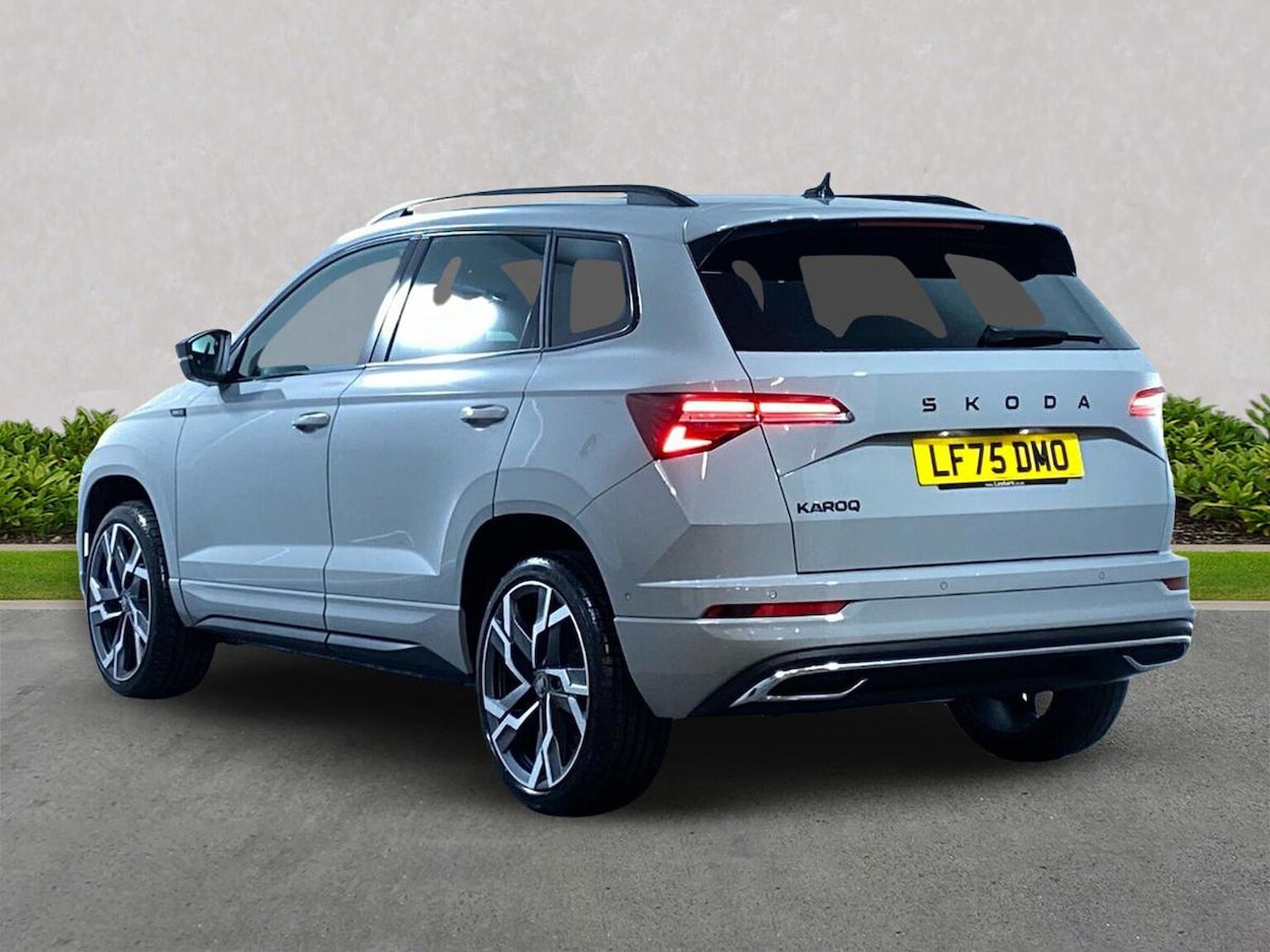 Used Skoda Karoq 2025 for sale - 76449584: Photo 2