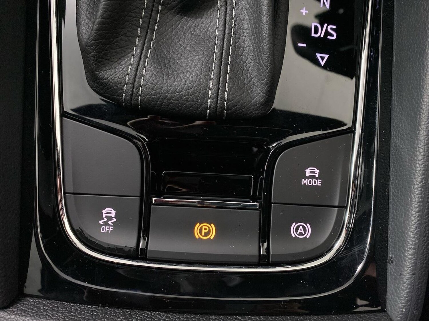 Used Skoda Karoq 2025 for sale - 76449584: Photo 37