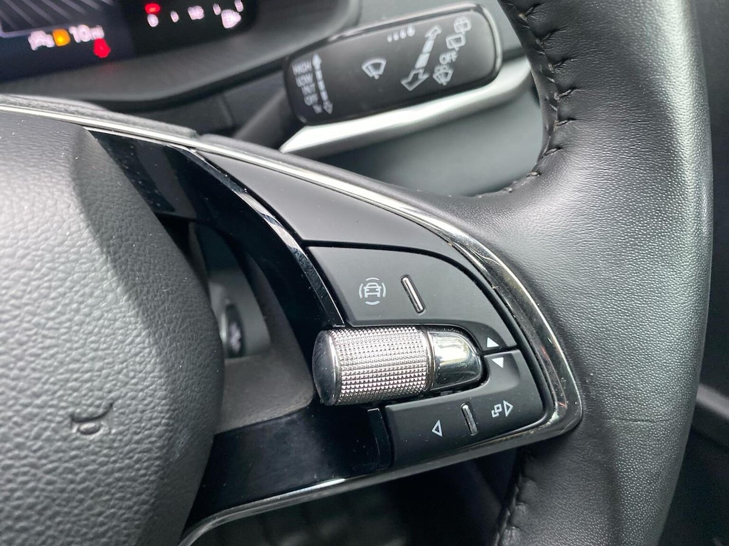 Used Skoda Karoq 2024 for sale - 76720327: Photo 28