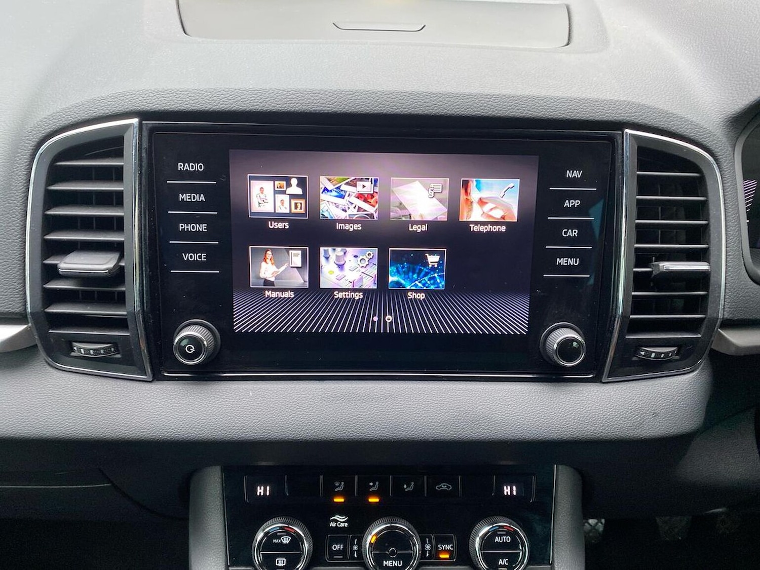 Used Skoda Karoq 2024 for sale - 76720327: Photo 43