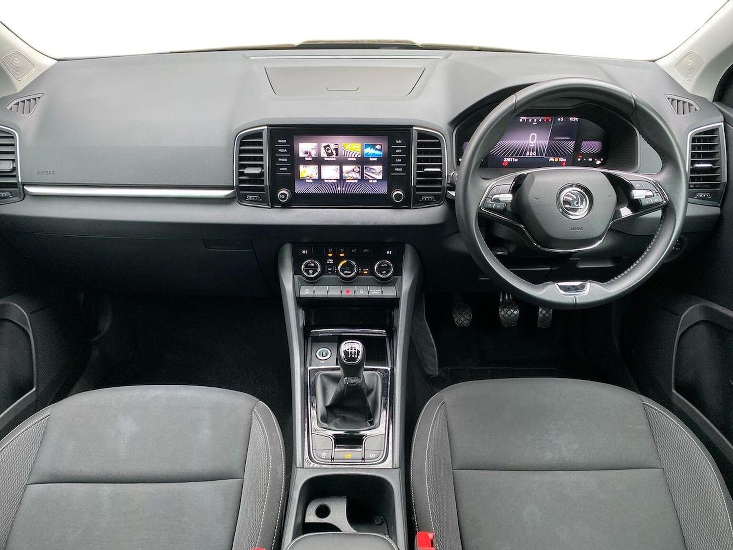 Used Skoda Karoq 2024 for sale - 76720327: Photo 8