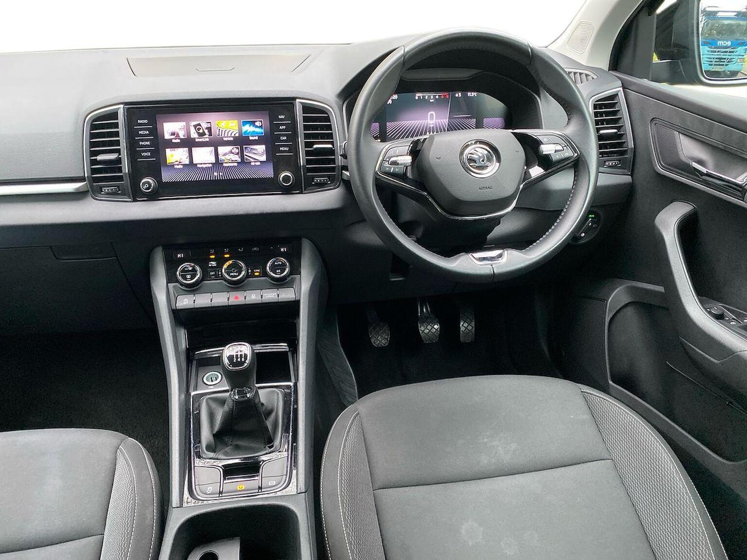 Used Skoda Karoq 2024 for sale - 76720327: Photo 9