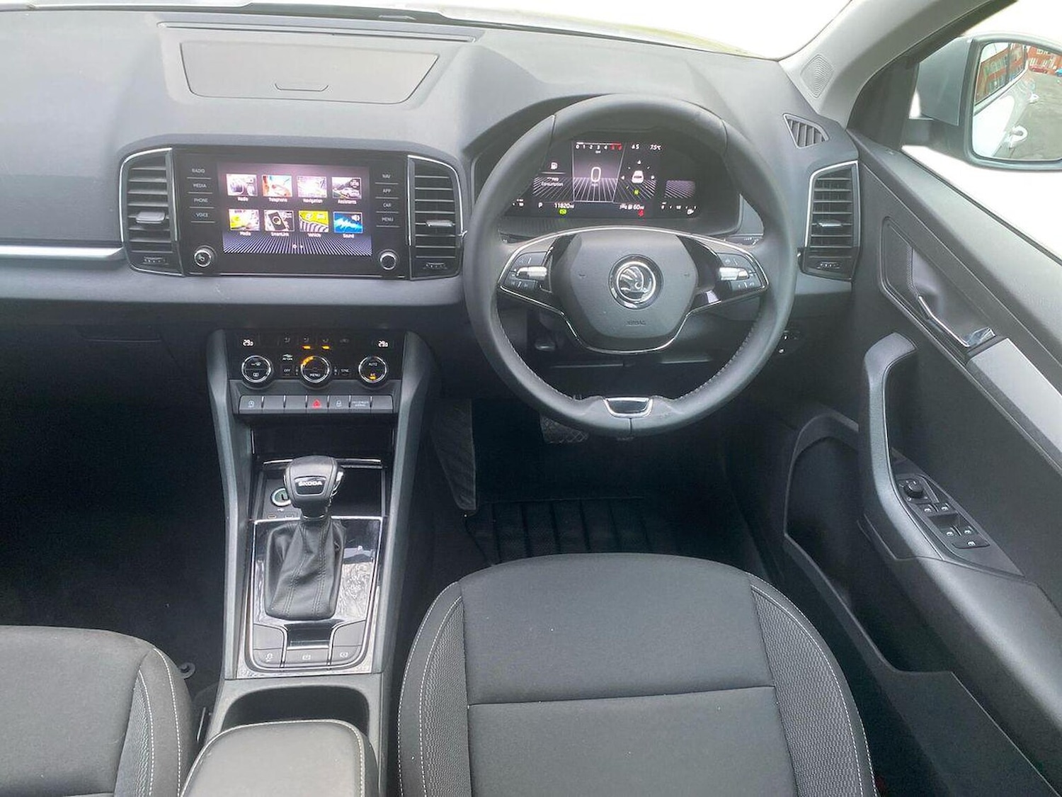 Used Skoda Karoq 2024 for sale - 77729967: Photo 10