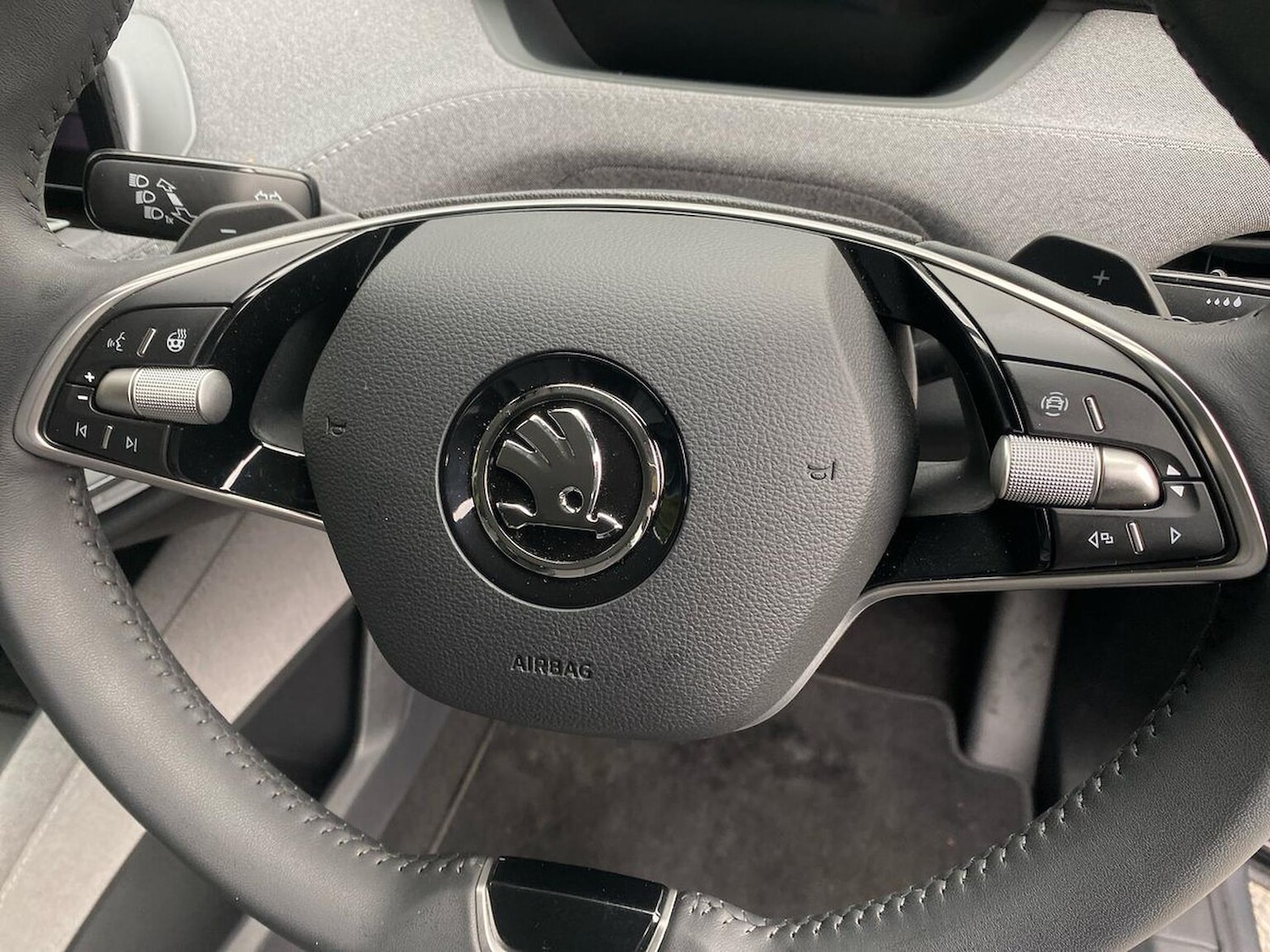 Used Skoda Enyaq 2025 for sale - 76490626: Photo 26