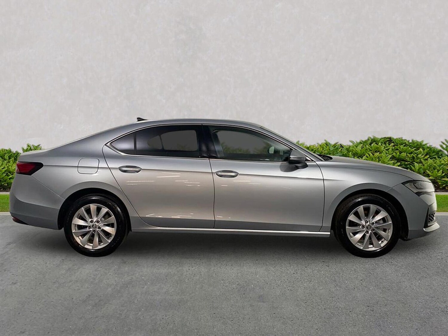 Used Skoda Superb 2025 for sale - 76252646: Photo 4