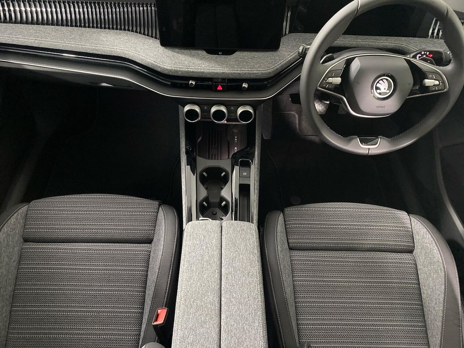 Used Skoda Superb 2025 for sale - 76252646: Photo 41