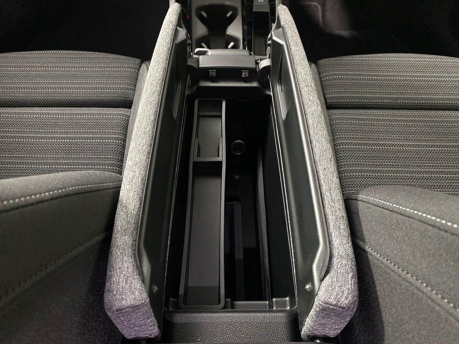 Used Skoda Superb 2025 for sale - 76252646: Photo 42