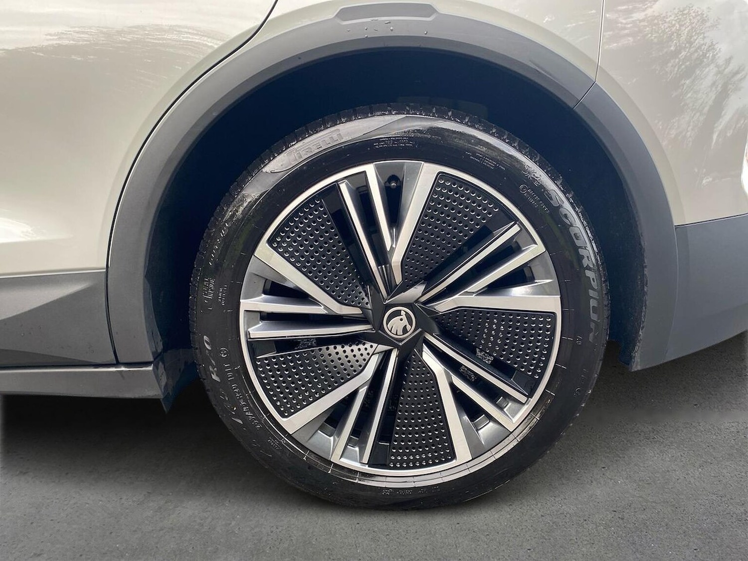 Used Skoda Elroq 2025 for sale - 76741212: Photo 6